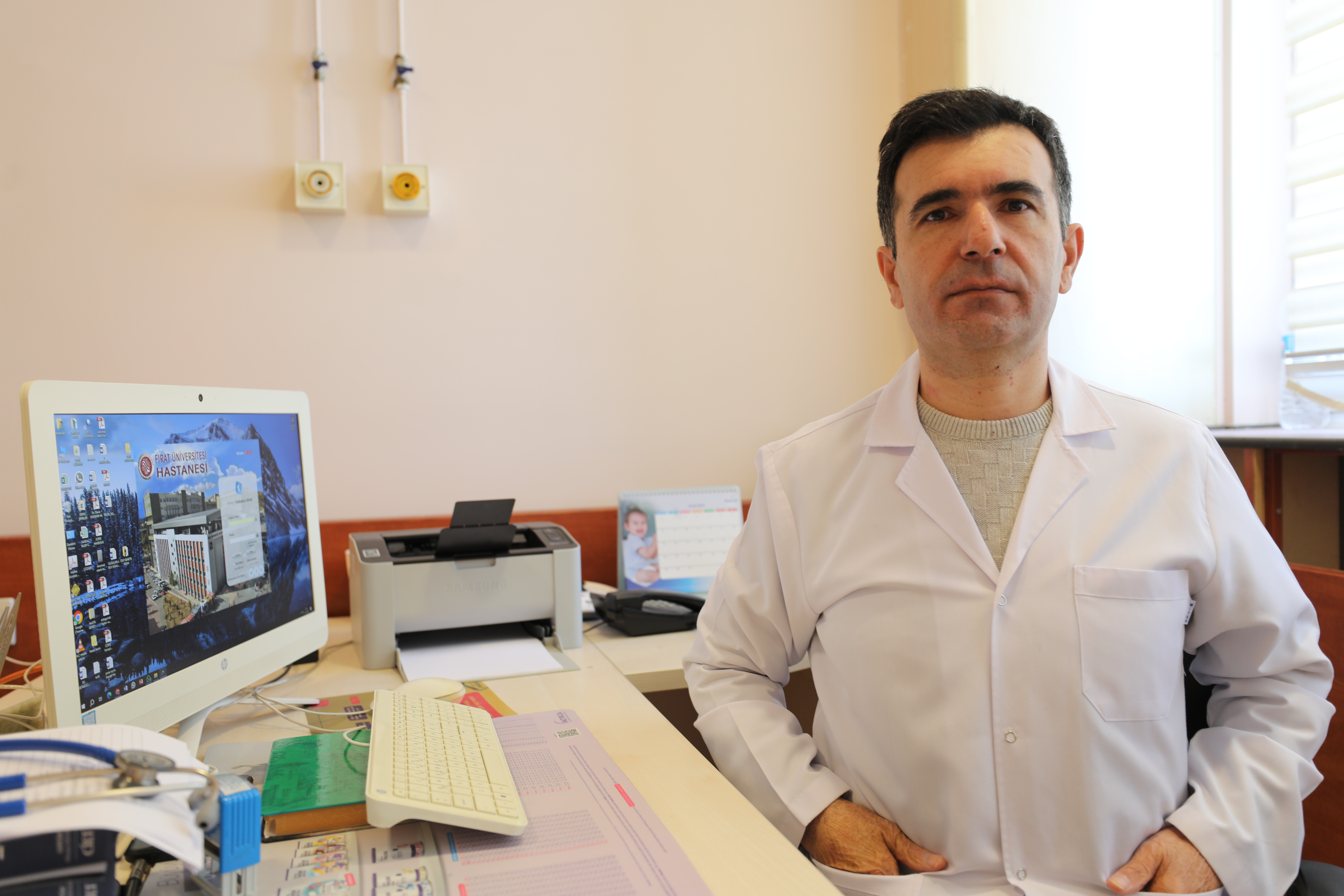 Çocuk Endokrinoloji AD. Öğretim Üyesi Doç. Dr. Deniz Ökdemir D vitamininin önemi, eksikliğinde görülen hastalıklar ve doğru kullanımına ilişkin önemli açıklamalarda bulundu.