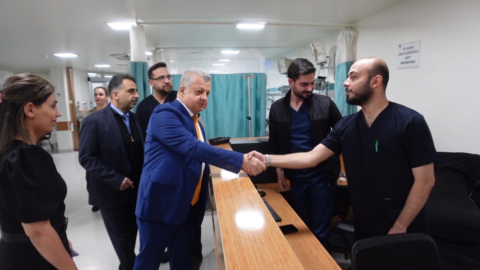 FIRAT ÜNİVERSİTESİ HASTANESİ’NDE BAYRAMDA ANLAMLI ZİYARET