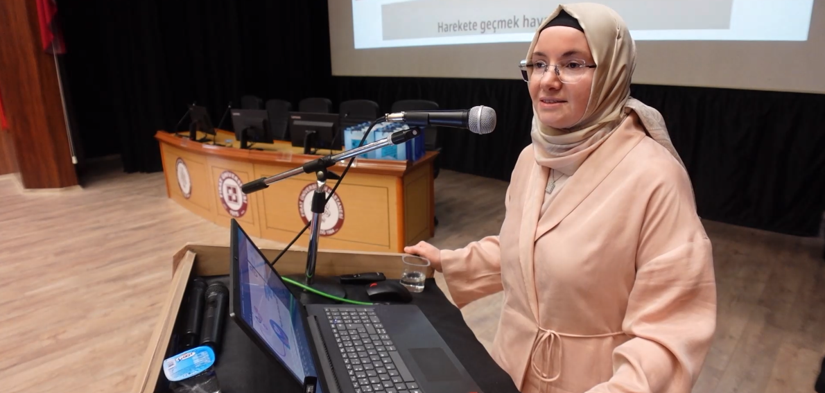 Prof. Dr. Ayşe Sağmak Tartar, 5 Mayıs Dünya El Hijyeni Günü dolayısıyla düzenlenen konferansta önemli açıklamalarda bulundu.