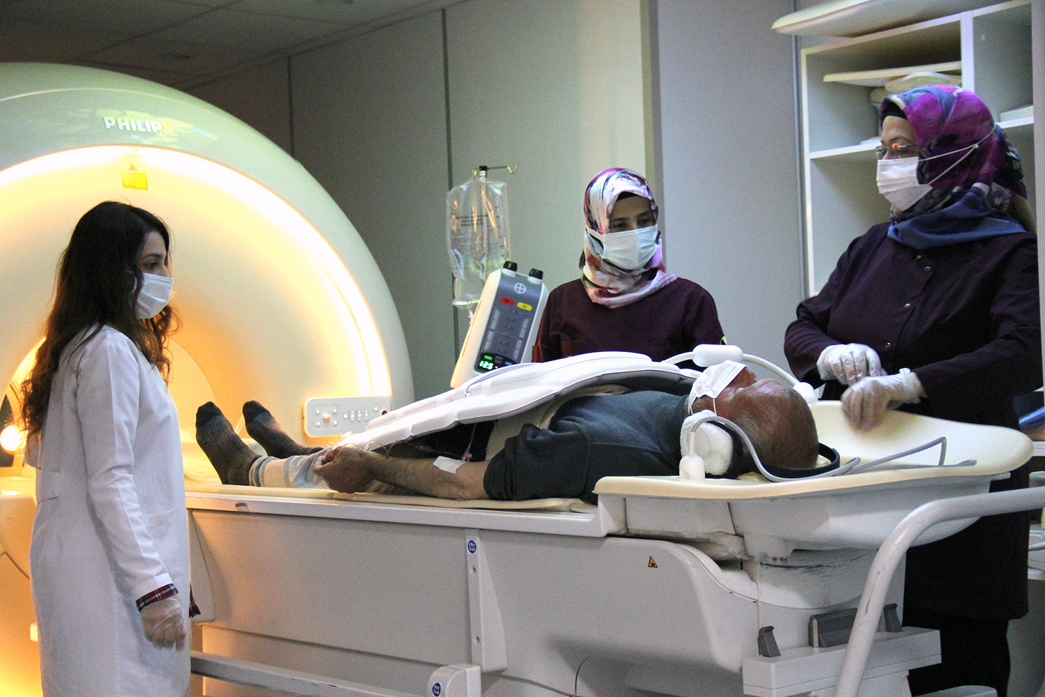 Radyoloji Görüntüleme Merkezimizde hızlı, doğru ve güvenilir tanı.